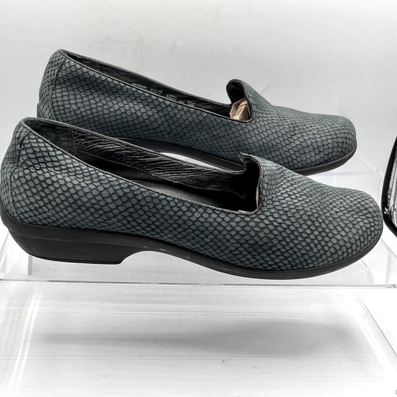 Dansko Olivia Green Snakeskin Leather Comfort Loafers Shoes EU 40 US 9.5-10 - Picture 2 of 9
